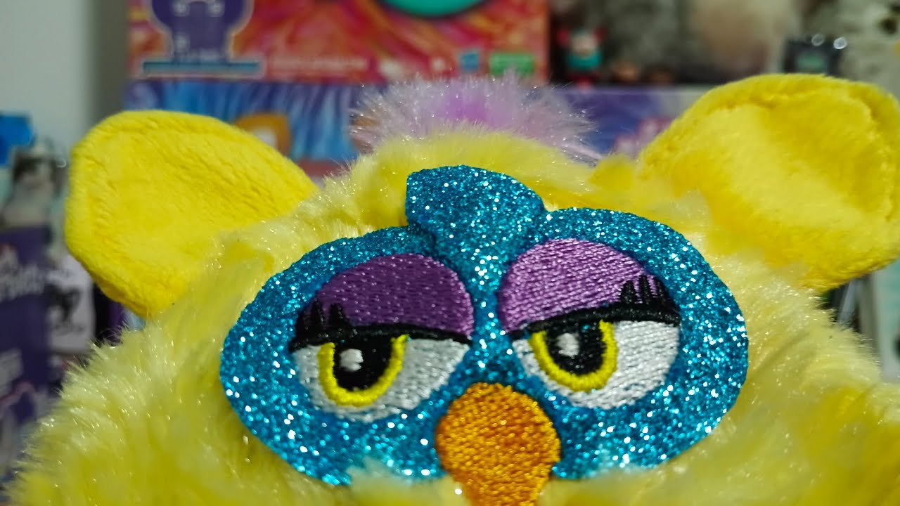 [Furby Fake] Giggly Owl Keychain / Yellow model