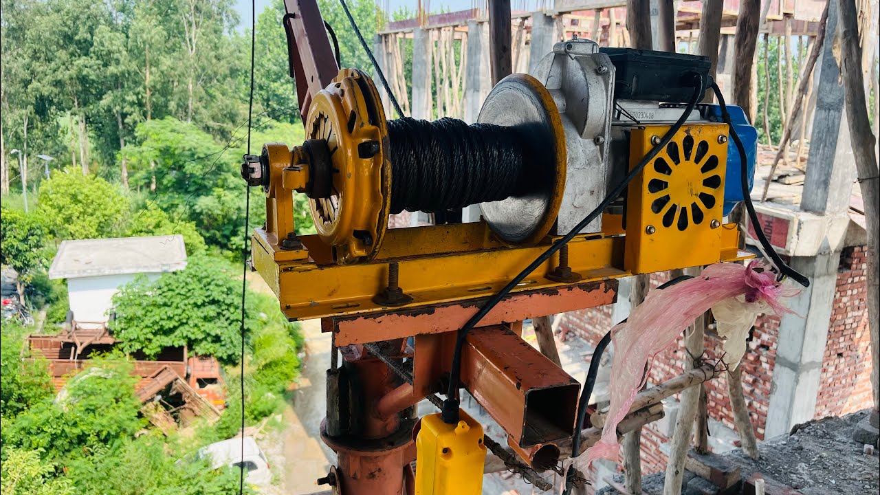 Construction monkey lift fitting | mini Crain | building materials lifting machine |