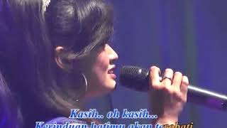 Nila Florentina - Selimut Cinta | Dangdut (Official Music Video)