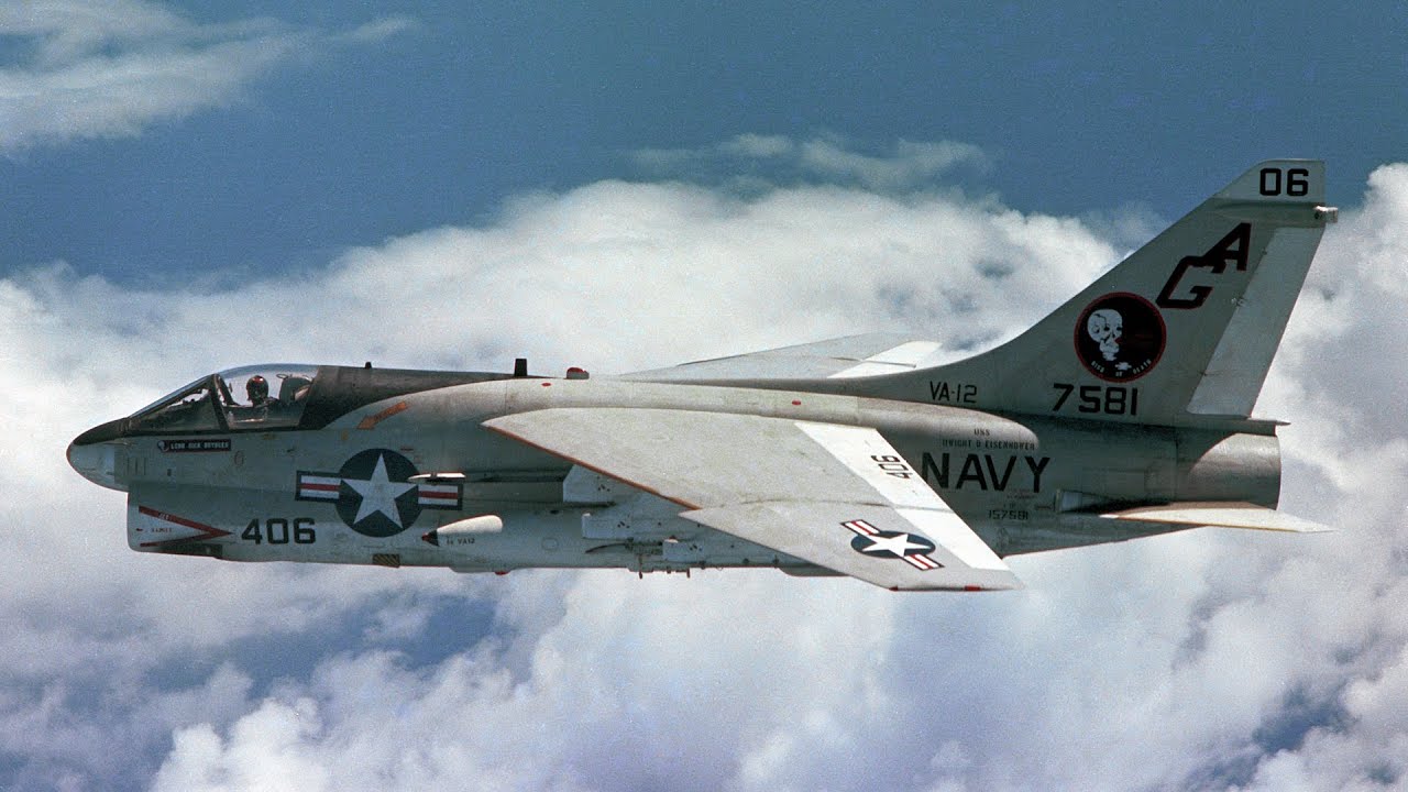 A-7E Corsair II Vietnam War - YouTube