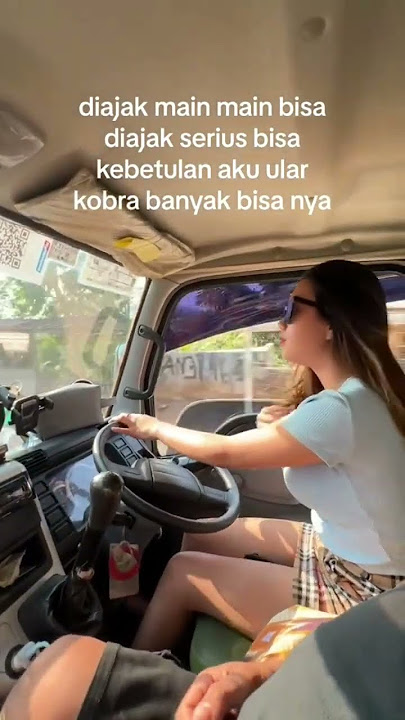 VIRAL DRIVER CEWEK CANTIK #trending #viraltiktok #share #driver #cewek #cantik #truck #story #fyp