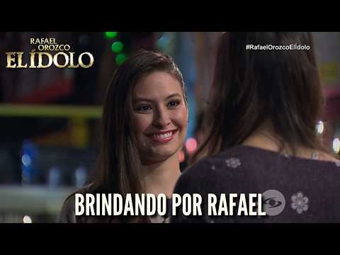 Clara and Silvia enjoy an afternoon of poetry, laughter, and friends away from Rafa | Rafael Oroz...