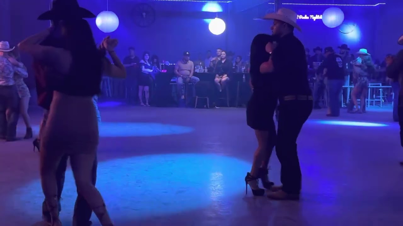 Grupo Mandatto en el rodeo Night club de Greeley co