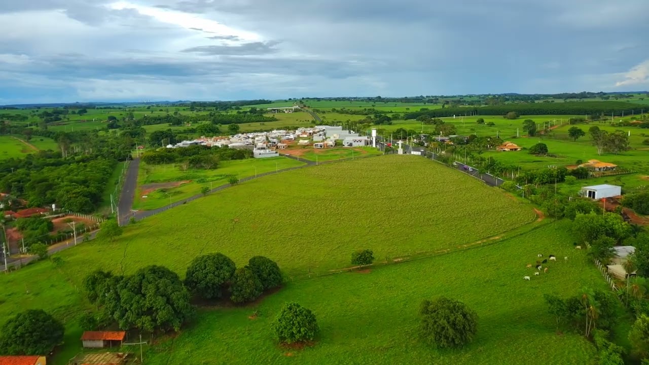 Fimi Mini 3 a 2km a 35 metros de altura fazendo órbita 