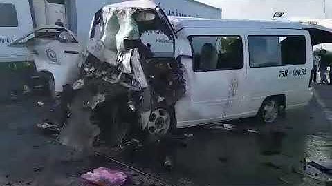 Hiện trường đau lòng vụ xe rước dâu gặp nạn, 13 người chết