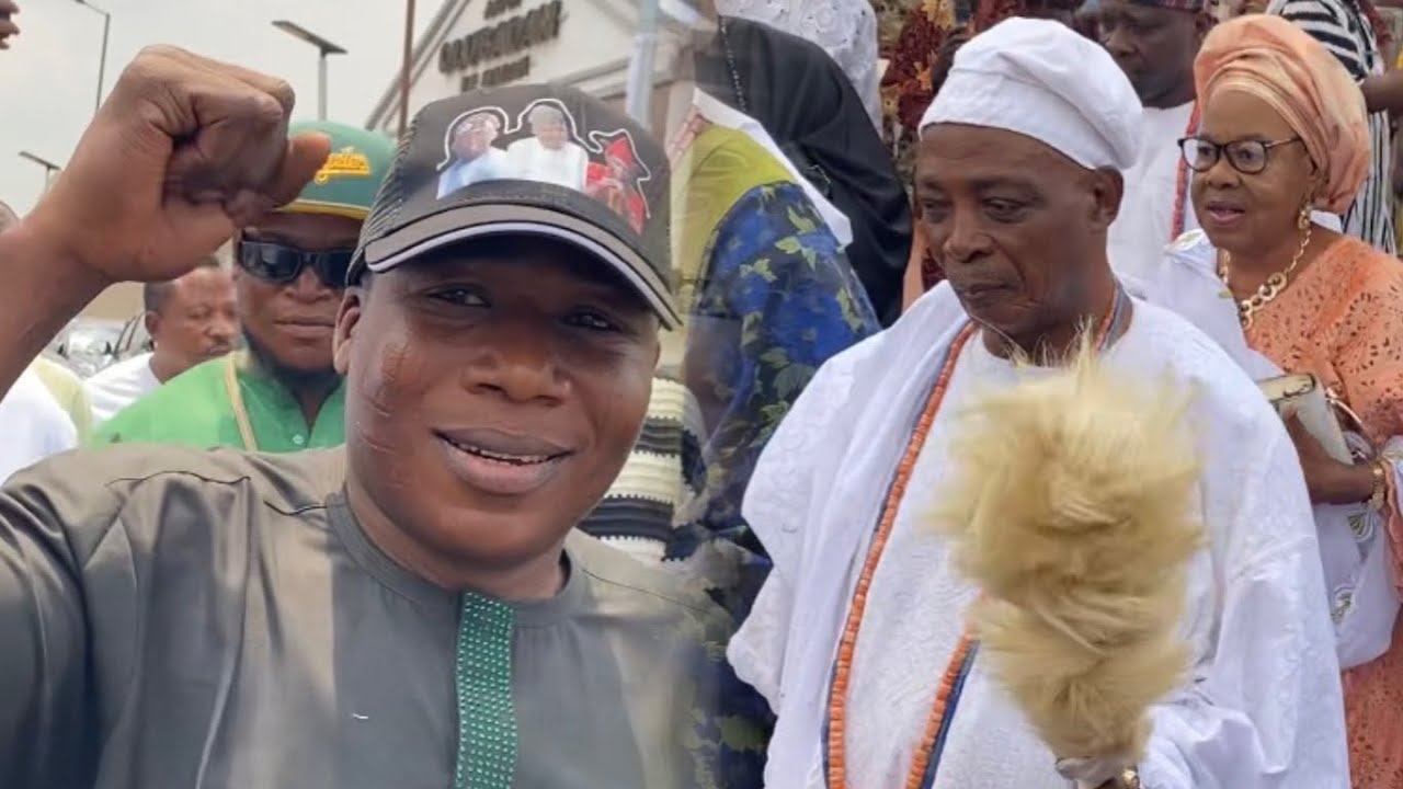 SUNDAY IGBOHO SURPRISE OBA RASHIDI LADOJA AT HIS ANNUAL RAMADAN LECTURE 