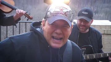 Rodney Atkins - Cleaning This Gun (Backporch Sessions)