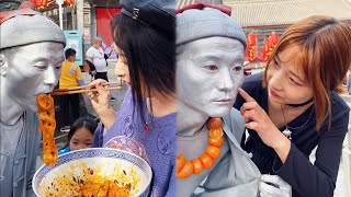 The Beauty Fed The Silver Statue Noodles, He Was So Shy 😳#silverman #funny #statue #performance