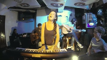 Davina Brady and The Messengers- I