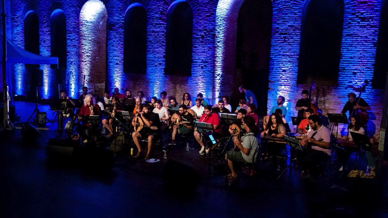 Zeybek in makam Nihâvent