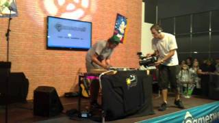 Gamescom 2011 Gameboy Dj - New Dance