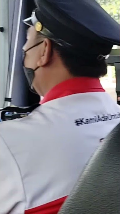 Pak Agung Sutikno, seorang Driver Teman Bus Surabaya, pelayanannya baik dan ramah. Sehat Terus Pak