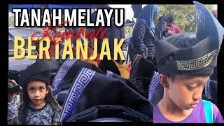 Download lagu Tanjak Helang Menyusur Langit, Cantik di pakai, harga mampu milik | Tanah Melayu Kembali Bertanjak