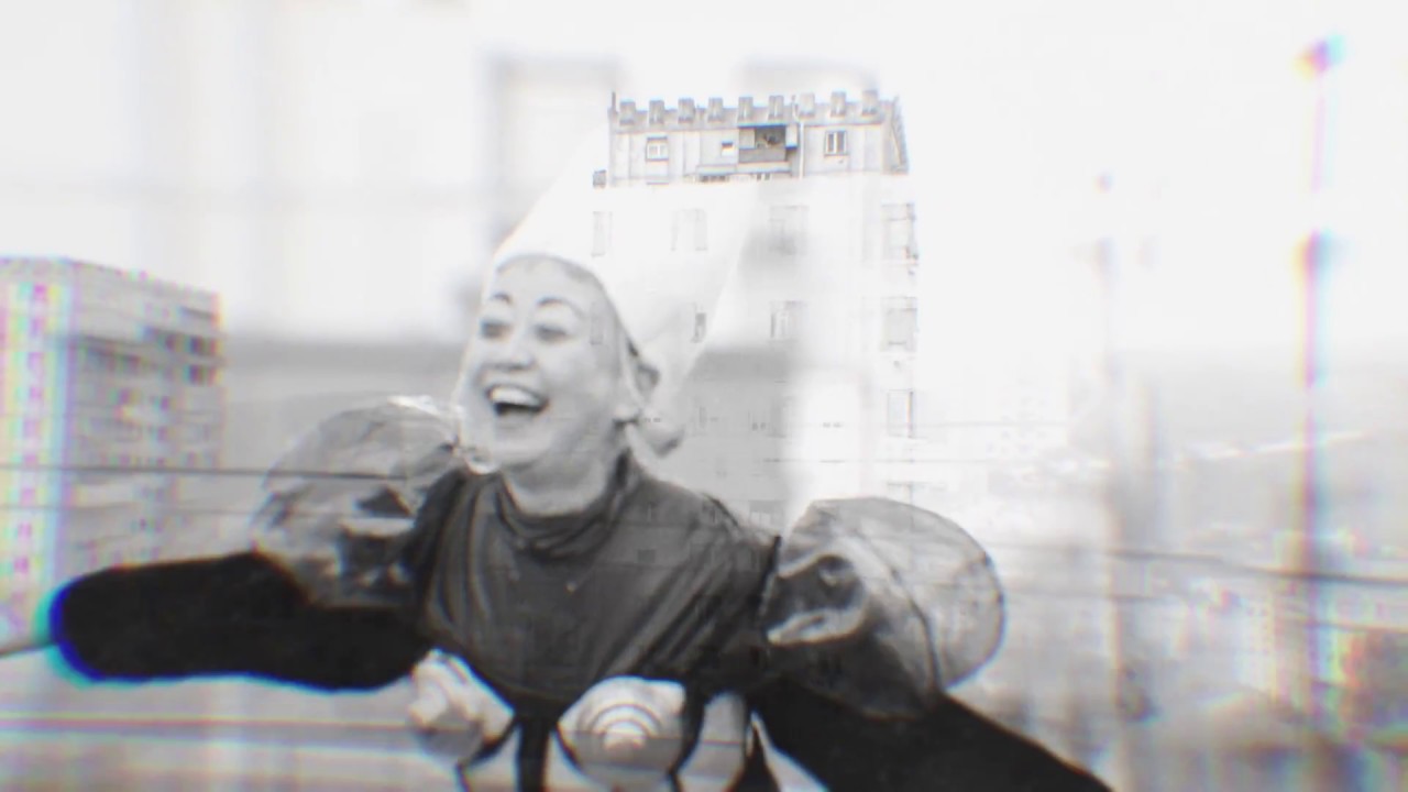 Watch Coppé (feat. Nikakoi) - 'Don't Smoke In Bed' (Official Music Video) on YouTube Watch Coppé (feat. Nikakoi) - 'Don't Smoke In Bed' (Official Music Video) on YouTube