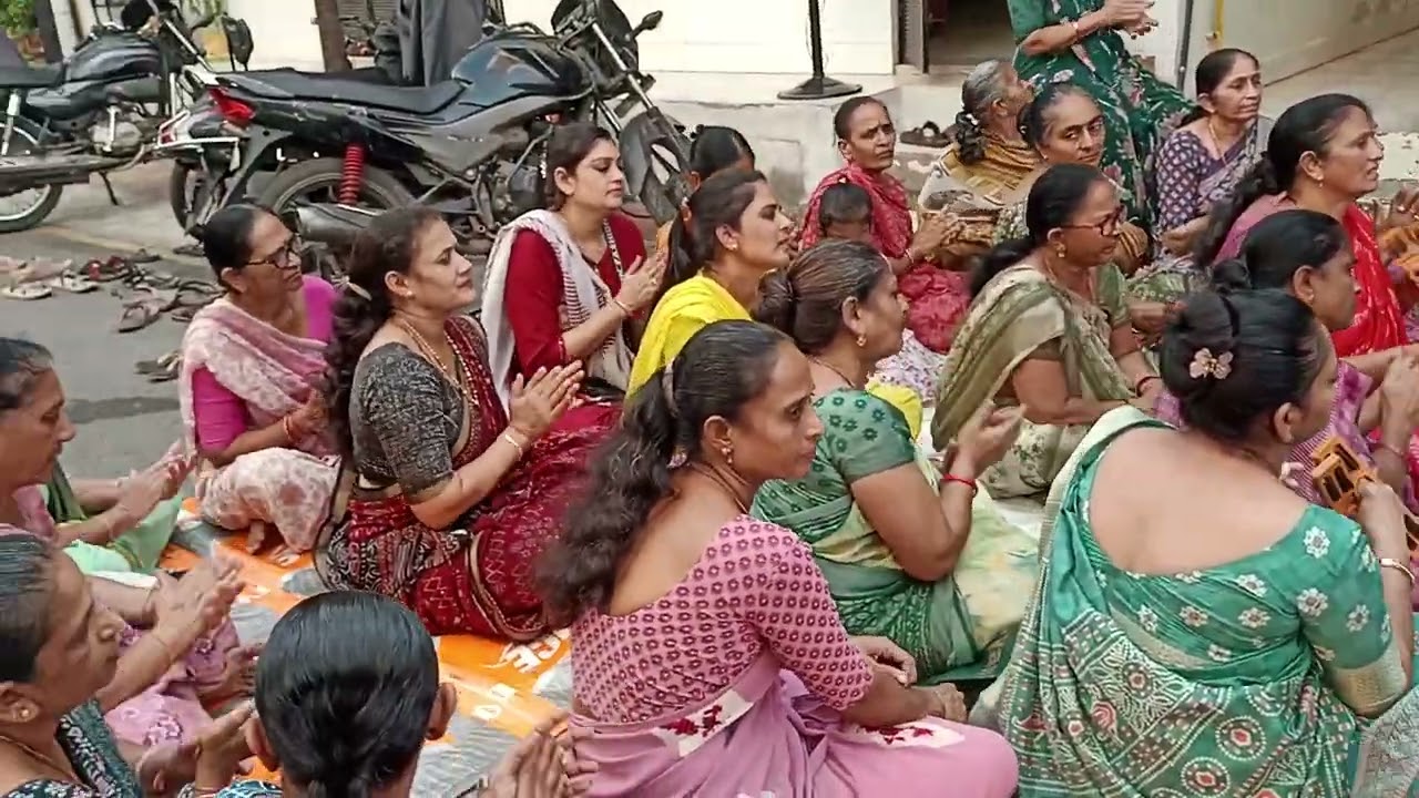 આજે ઠાકરજી પધાર્યા મારે આંગણિયે