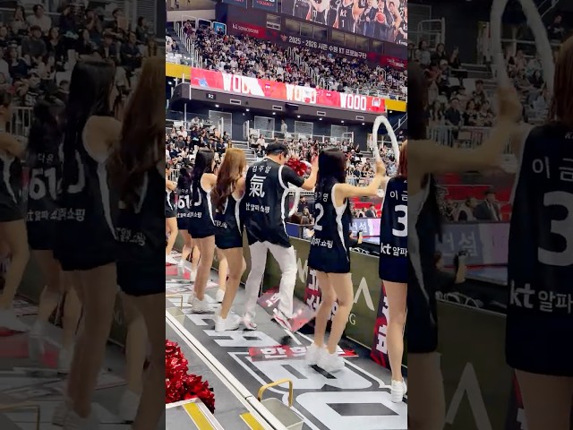 Suwon KT SonicBoom cheerleaders - Free Throw Distraction 4k