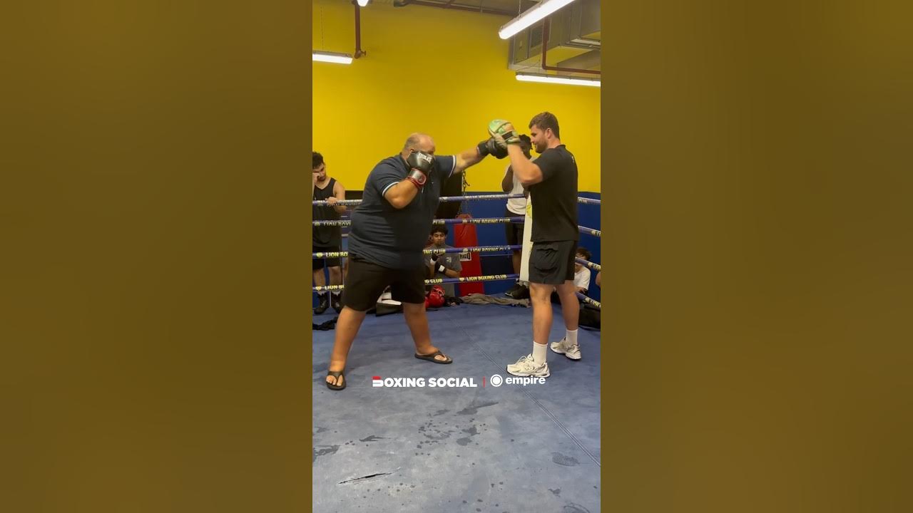 𝐁𝐢𝐠 𝐉𝐨𝐡𝐧 𝐓𝐡𝐫𝐨𝐰𝐢𝐧𝐠 𝐇𝐀𝐍𝐃𝐒 🧨 Big John goes through the motions with his 𝐁𝐢𝐠 𝐉𝐨𝐡𝐧 𝐓𝐡𝐫𝐨𝐰𝐢𝐧𝐠 𝐇𝐀𝐍𝐃𝐒 🧨 Big John goes through the motions with his