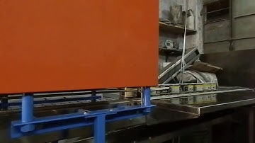 Paint Filling Machine with lid pressing