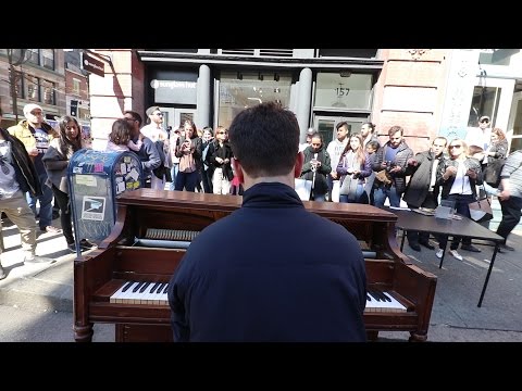 AMAZING PIANO STREET PERFORMER IN SOHO NYC: PIANOAROUNDTHEWORLD - AMAZING PIANO STREET PERFORMER IN SOHO NYC: PIANOAROUNDTHEWORLD
