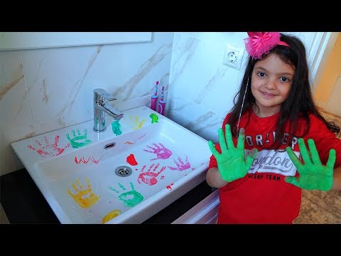 Masal and Öykü is cleaning the bathroom funny kids video