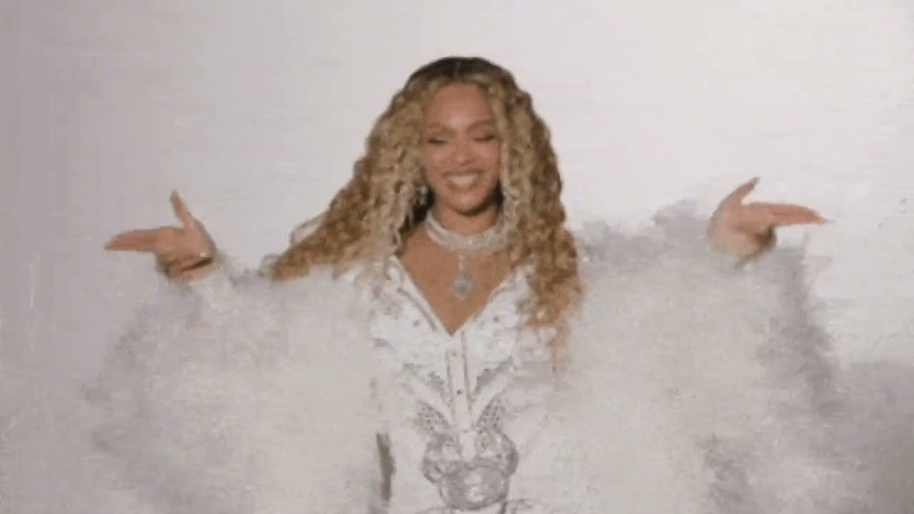 mood 4 eva by beyoncé, jay-z, childish gambino but you're in an empty arena