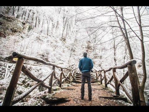 Video: Bagaimana Untuk Mendaki Mullerthal Trail Di Luxembourg, Kenaikan Paling Rendah Di Eropah