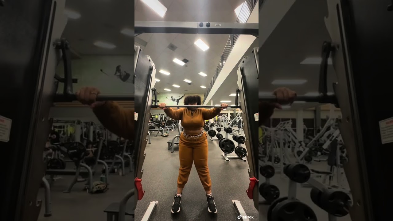 Curvy Girl Fitness Vlog Glute Day