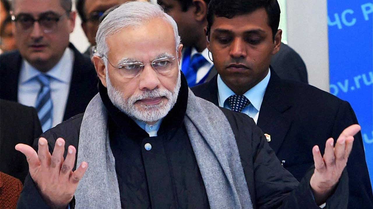 PM Modi working continuously from last 19 months, reveals RTI - YouTube