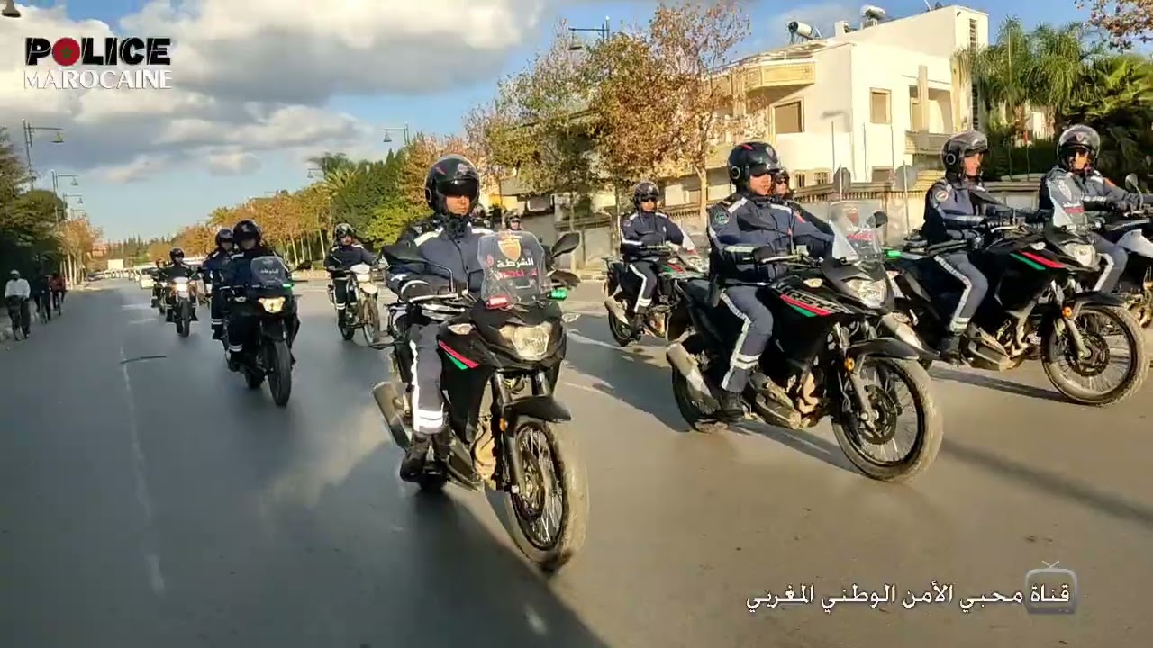 جولة الامن بمكناس  ليلة رأس السنة الجديدة وفرحة المواطنين بأمن وامان (POLICE-MAROC)