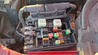 2011-2018 Volkswagen Jetta wiper fuse and relay location