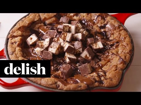 How To Make A Snickers Skillet Cookie | Delish