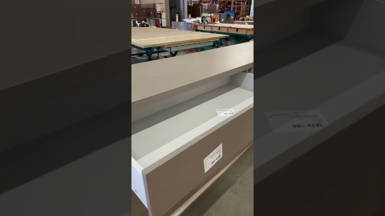 Odissey | Комод по индивидуальным рамерам с фасадами Cleaf FA42, ящики с push up и доводчиком