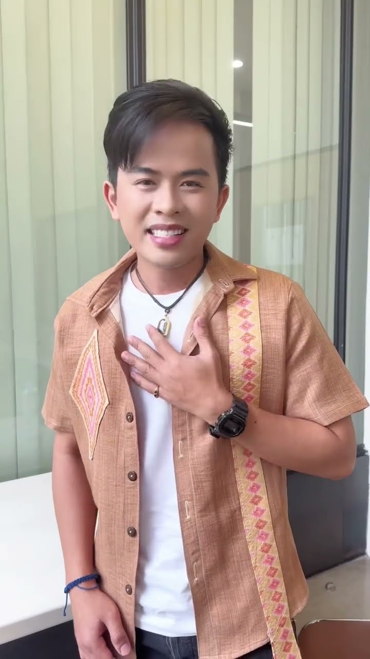 ฟังได้แล้ววันนี้ เพลงใหม่จาก  #เจมส์จตุรงค์ #บ่ฮู้อีหลีติว่าอ้ายฮัก #แกรมมี่โกลด์