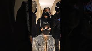 Şimdi Bana Öyle Bir Şeyler Söyle Ki Durup Dururken