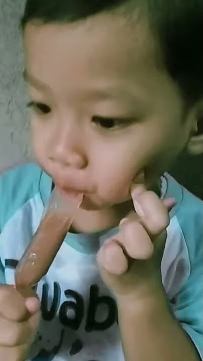 Ih ini anak ganteng bange masih kecil himana gede nua ya : v