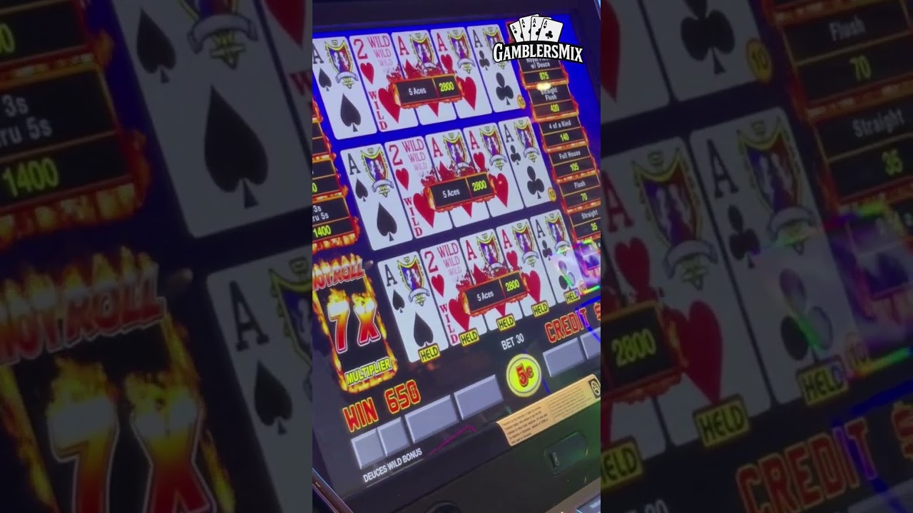 Watch What the Player Next to Me Hit on Deuces Wild Super Times Pay!! 😱