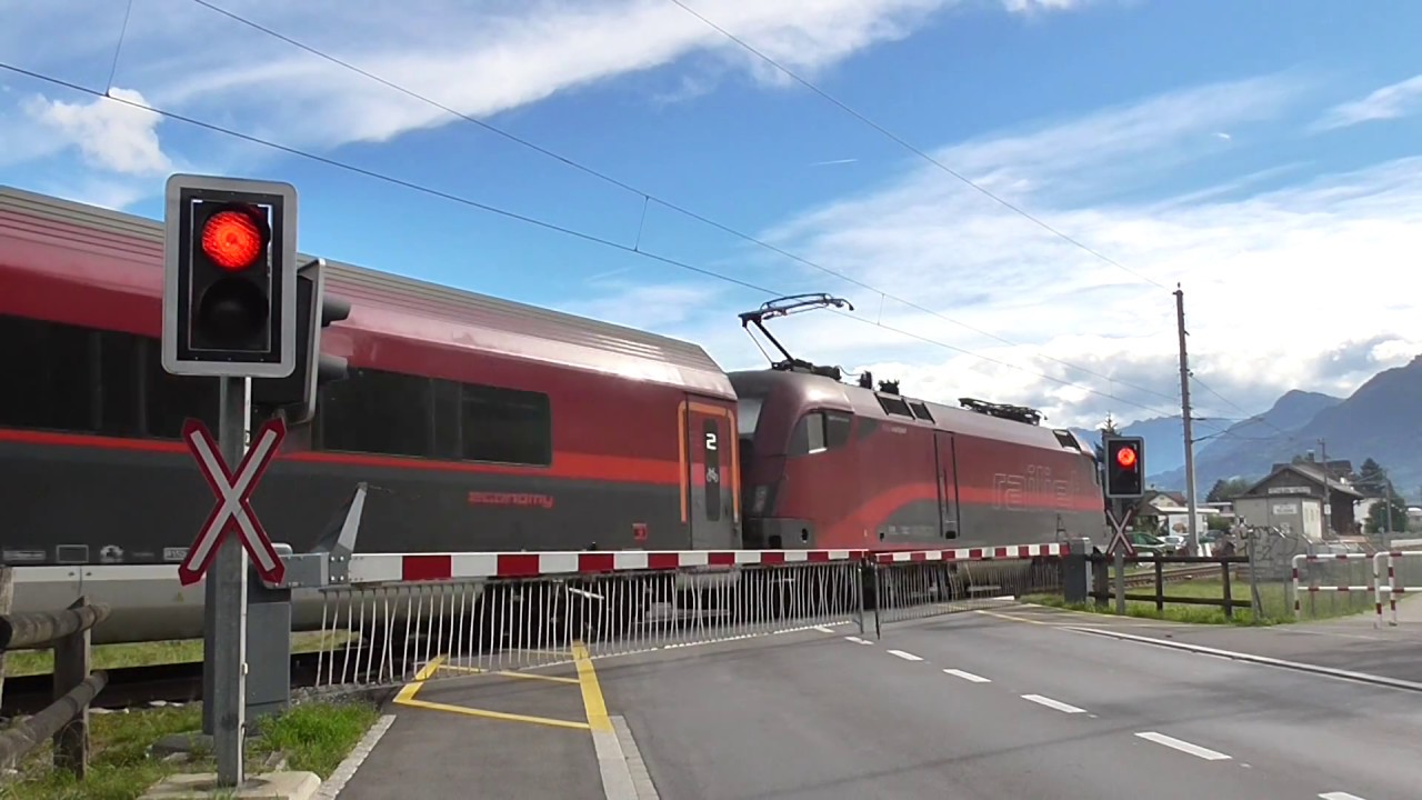 Bahnübergang Schaan/ Passage a niveau/ Passaggio a Livello/ Level Crossing/ Overweg