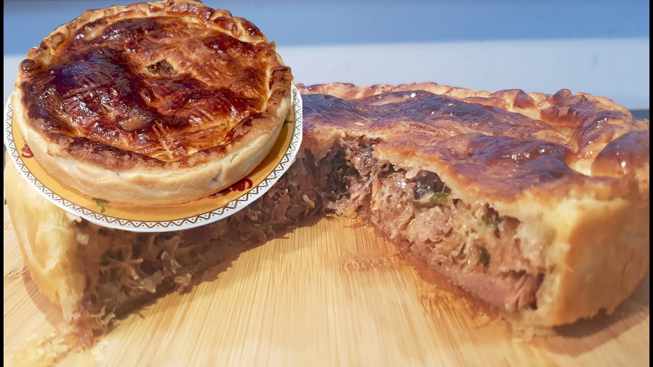 Tourte au canard confit et girolles