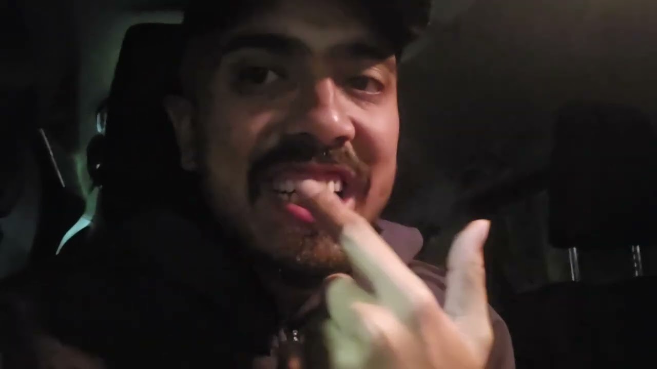 Accident Guwahati Ujanbazar ৰখি থকা গাড়ীত মাৰিলে Ahi