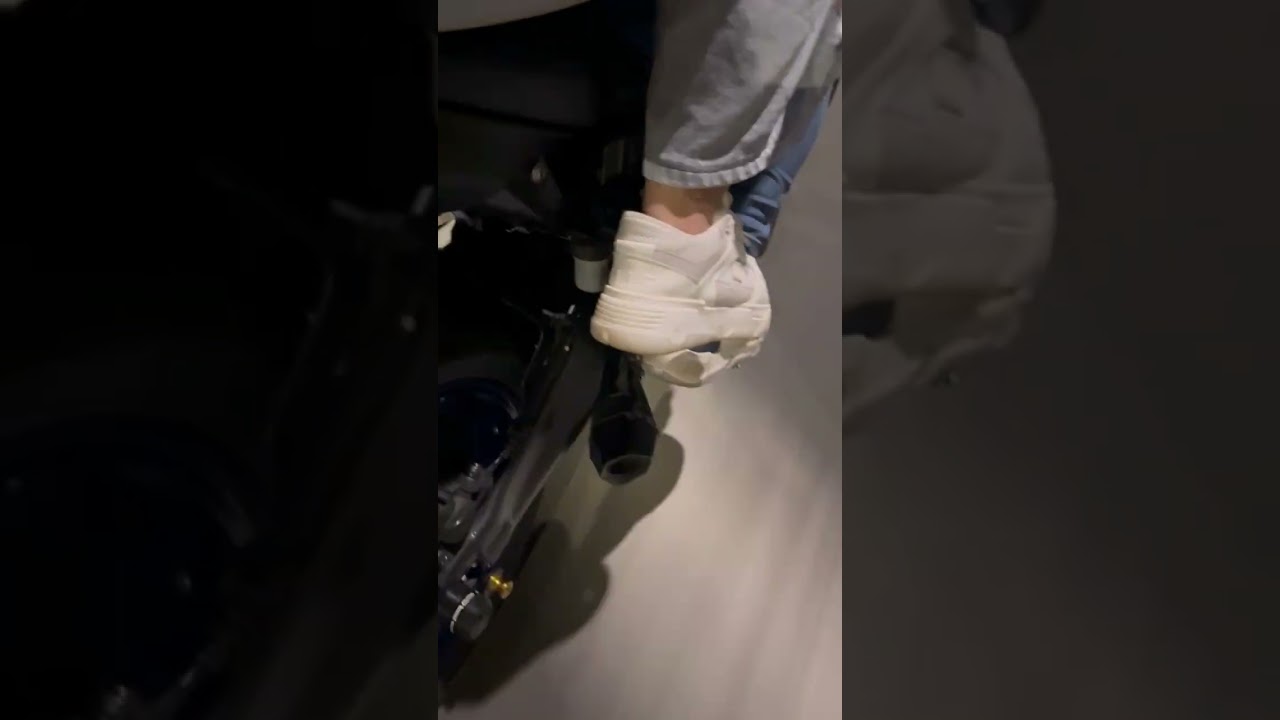 mt 09 reprogramada y con pops and bans. 