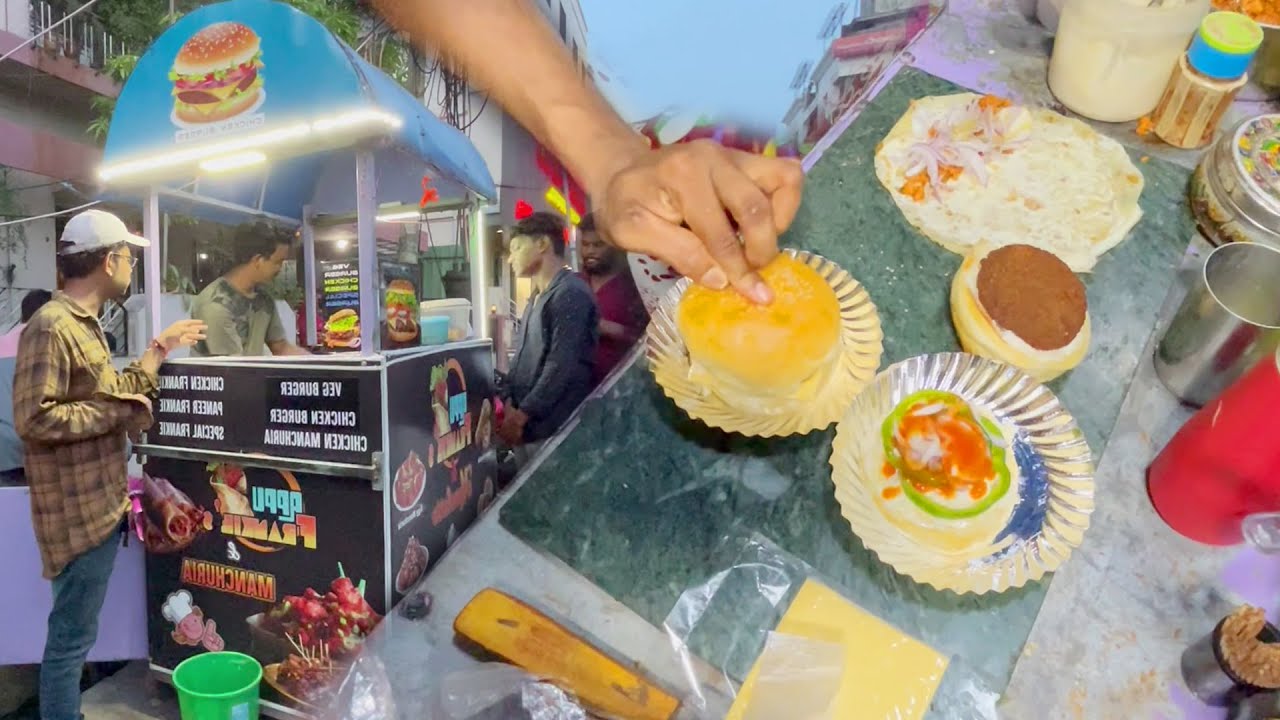 Chicken Frankie and Burgers of Rajahmundry | Pappu Frankie | Indian Street Food @Street Food Zone