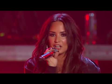 Demi Lovato - Sorry Not Sorry (Live at Premios Telehit 2017) - November 8