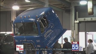 Fixing up Fort Wayne history: Volunteers work on trucks for future museum