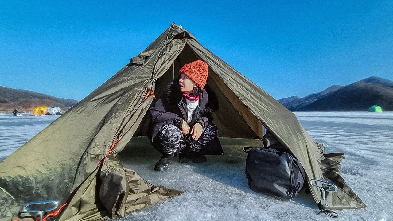 캠핑 중 폭탄소리를 들었습니다 !심장주의! 영하 18도 빙판 위 빙어 낚시 [철수할까..]