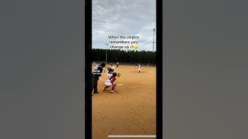 You got to watch out for that change 🤣🔥🥎 #softball #14u #pitcher #ump #change #shorts