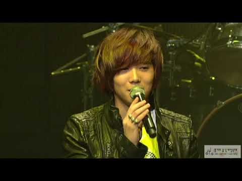 FTISLAND 2010 LIVE CONCERT TOUR [Beautiful Journey] - Revolution