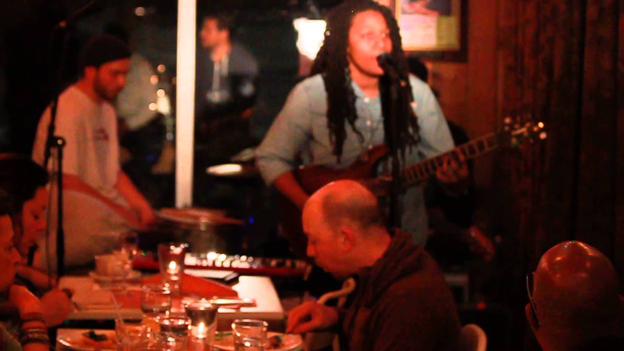 Singer @KitaPMusic performs an new Acoustic Original Song @OneMicNite™