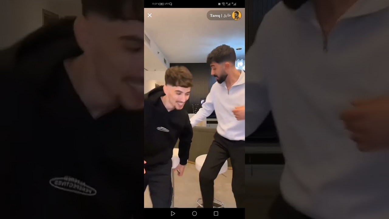 عزيمه رشروش و وائل وطارق يحكو عل اكلها