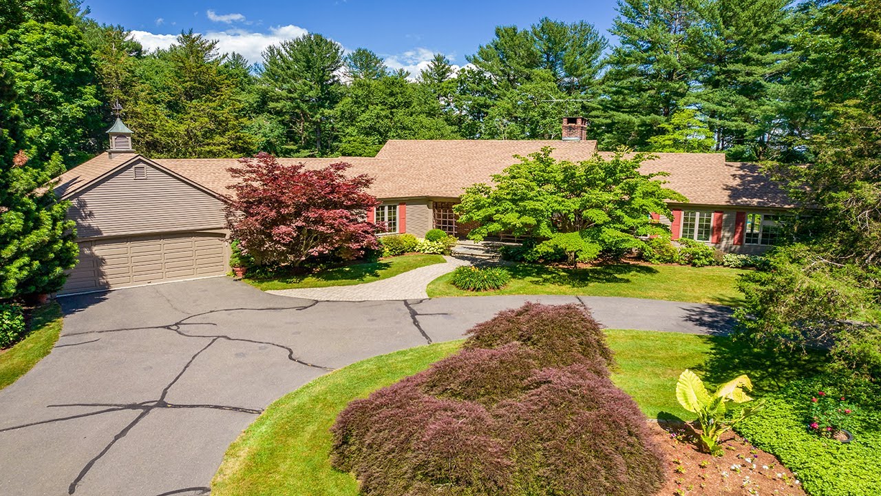 1255 North Stone Street, Suffield, CT 06093