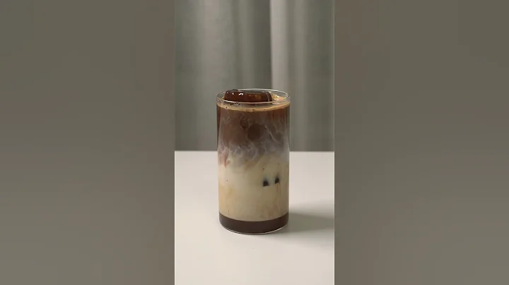 Iced Vanilla Latte #asmr #asmrsounds #homecafe